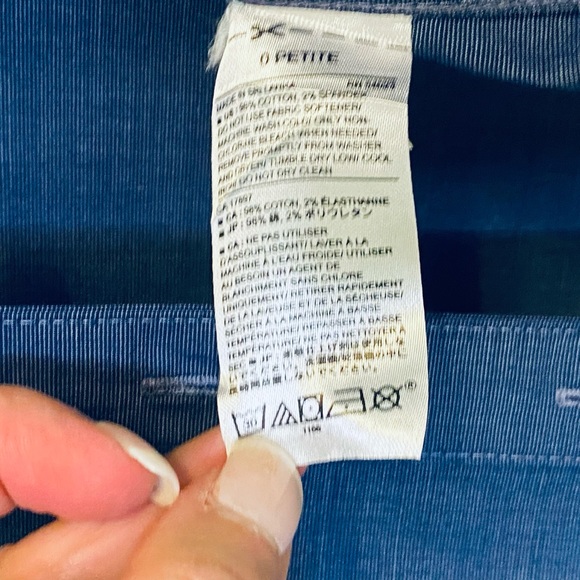 Banana Republic petite cotton blouse - Picture 4 of 5